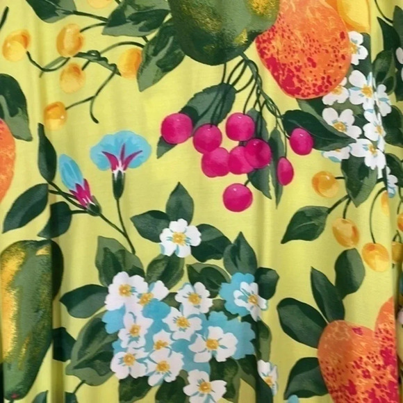 Plus Size Elisabeth by Liz Claiborne Short Sleeve Button Down Top Size 22 - Picture 9 of 9